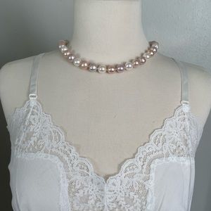 COQUETTE PASTEL PEARL NECKLACE